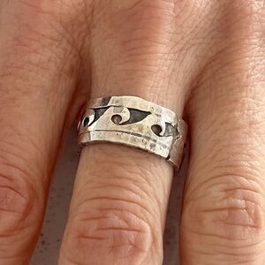 Solis Sterling Silver Wide Band Ring with Textured Exterior Size 6